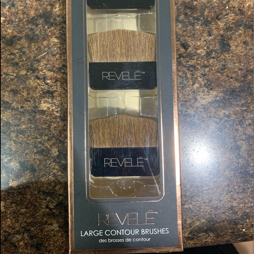 REVELÈ Contour brushes